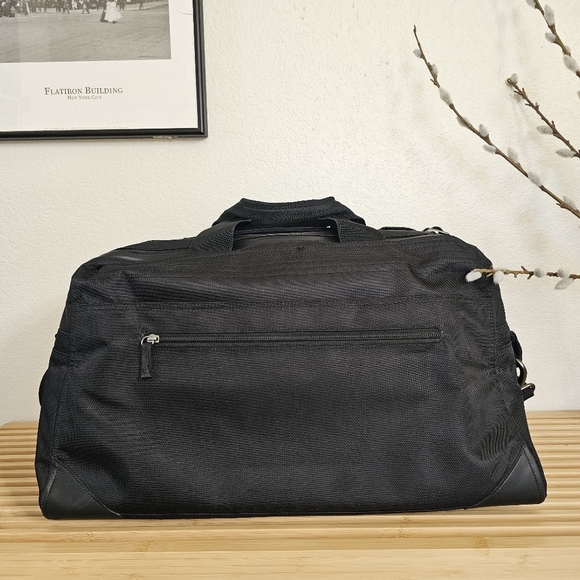 The Pakt Bag - 35L One v1 Travel Duffel Bag - Black Water-Resistant - Picture 5 of 15